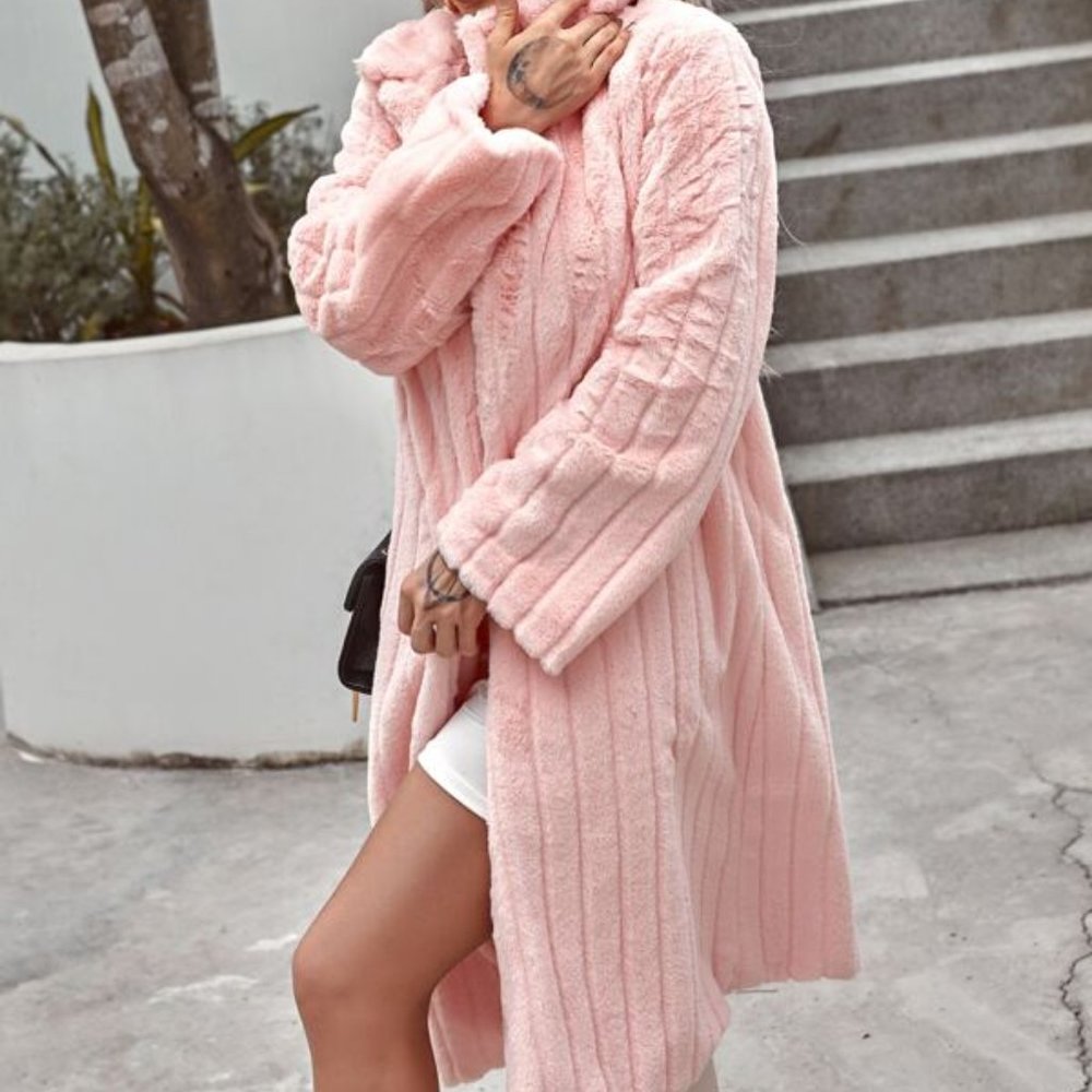 PINK BLUSH FAUX FUR COAT - Picture 4 of 7